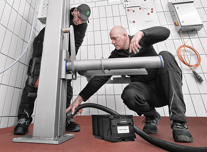 Firmeneigene Servicetechniker Firmeneigene Servicetechniker