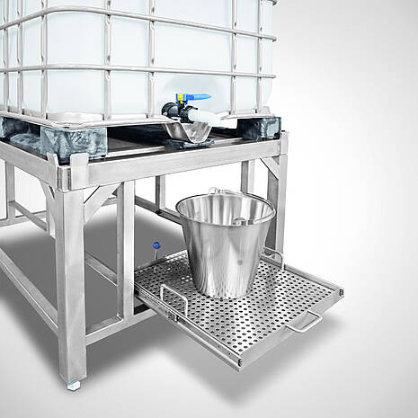 Stainless steel racks for IBC containers – with optional residual emptying and pull-out | Mohn GmbH 