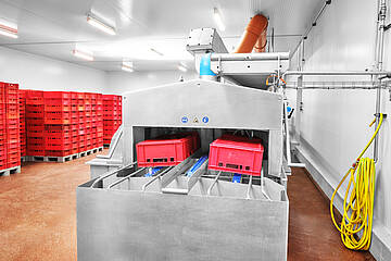 DLWA 1200-3T/2+ PAL BS4H industrial washing system for cleaning and drying Euro-standard containers and H1 plastic pallets | Mohn GmbH