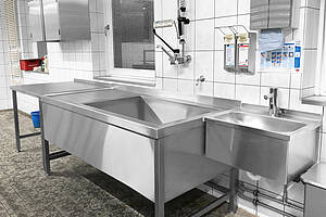 Spültisch auf 4 Standfüßen Typ SPT-1B-MA mit Beckenverblendung ID 26-60037-1-5
