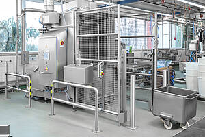 Cabin washing system type KWA-300, side view loaded with 200-liter standard trolley, ID no. 22-61820 