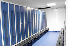 Locker cabinets made of powder-coated sheet steel with bench underneath, ID 18-63698