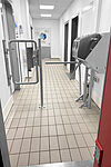 Händereinigung und -desinfektion mit Drehkreuz Typ Clean-Station-Ecoline CSD-SR mit Geländertor, ID 24-61442 
