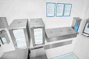 Edelstahl Spendersysteme für Einweg-Bekleidung oder Ausrüstung, z.B. Einweg-Kittel-/Overall-Spender Typ EKS, ID 24-63118