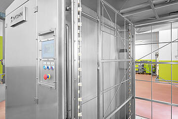 Selchwagen-Waschanlage - Rauchwagen reinigen ohne Umwege: Lösung für stark verschmutzte Rauchwagen, ID 23-63521 | Mohn GmbH