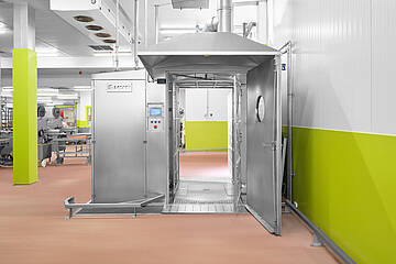 Selchwagen-Waschanlage - Rauchwagen reinigen ohne Umwege: Lösung für stark verschmutzte Rauchwagen, ID 23-63521 | Mohn GmbH