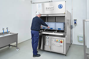 Cabin washing system for universal washing goods Type HWA-Highline, ID no. 24-63118-1