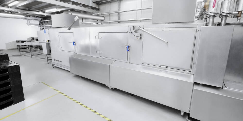 Industrie-Waschanlage für Kleinladungsträger, Trays und Deckel Typ DLWA KLT-Highline 