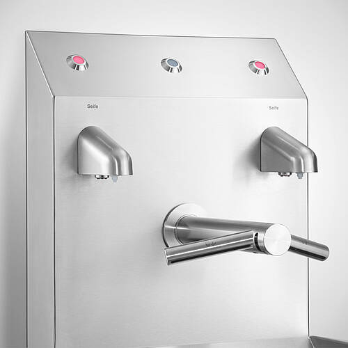Cleancenter mit Dyson wash & dry Armatur sowie 2 automatischen Seifenspendern Typ CC-I-DT-W, Art.-Nr. 12.00.10.11 
