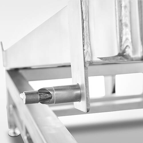 Detailed view: Stainless steel locking pin for the spring mechanism of the complete emptying option for IBC containers 