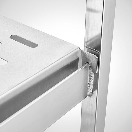 Detail: bolt-holder for shelf 