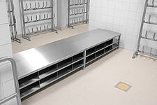 Swing-over bench with inclined seat integrated in staff lock, ID 13-62195-62200