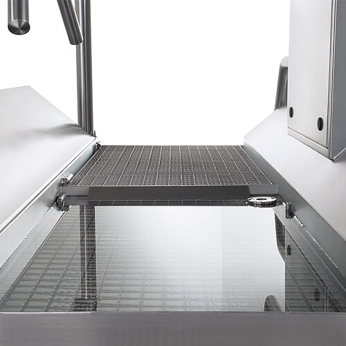 Hygiene Station, Detail: Disinfection basin with disinfection zone and drip zone