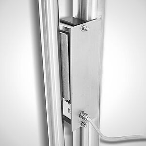 Surface adhere magnet-locking system, art. no. 39.00.05.06, view with pillar - gate closed 