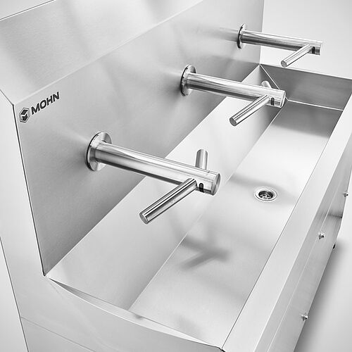Handwaschrinne Typ WR-SRS-DT 3/24V, Detail: Waschbecken mit Dyson-Tap Armaturen 