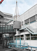 Large-room cabin washing system Type KWA-UGR - insertion in the building wing with a crane 