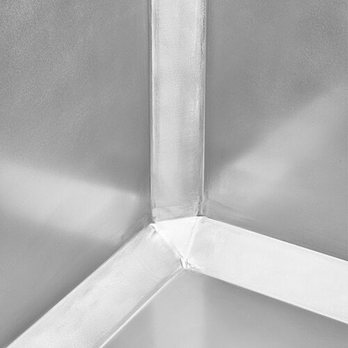 Stacking container Highline Type STB-H-OG F 490, detail: Hygienic container bottom corners 