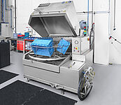 Rotary basket washer for container/bins Type DWA-Highline, open lid | Mohn GmbH 