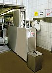 Steri-King with can container in front of hygiene sluice 