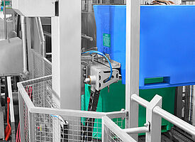 Pass-trough washing machine for big boxes in company Bioceval, Cuxhaven-Germany, ID 20-61969