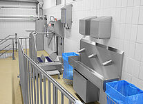 Personal hygiene station Type Clean-Check Highline with external wall-mounted control cabinet 