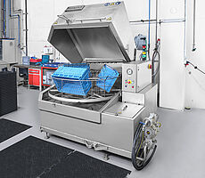 Drehkorb-Waschanlage (Kistenwaschanlage) Typ DWA-Highline, Deckel geöffnet | Mohn GmbH 