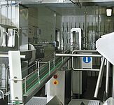 Knife basket running-out slide among hygiene sluice 