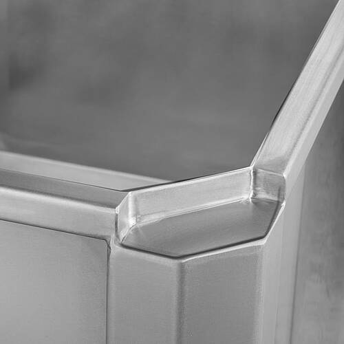 Stapelbehälter Highline Typ STB-H, Detail: Hygienische Stapelecken mit Verunreinigungsschutz 