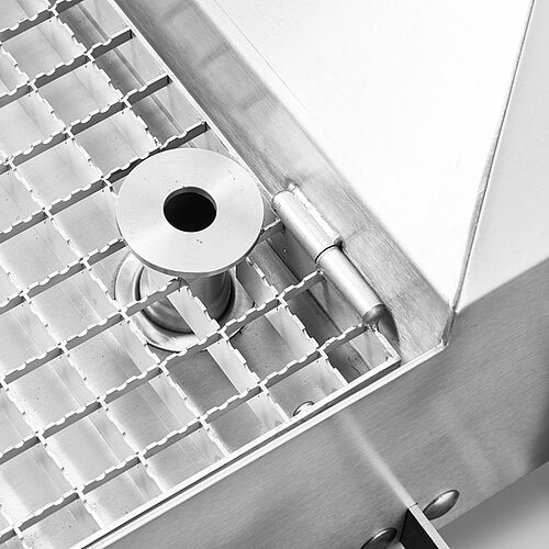 Hygiene Station, Detail: Disinfection basin with stand-pipe-valve for drain 